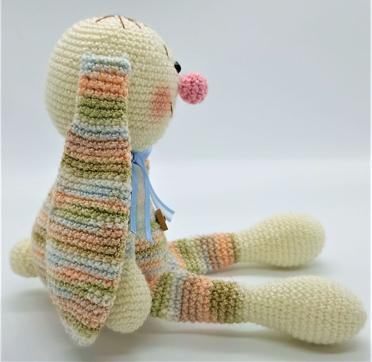 Amigurumi - Conejo orejón multicolor