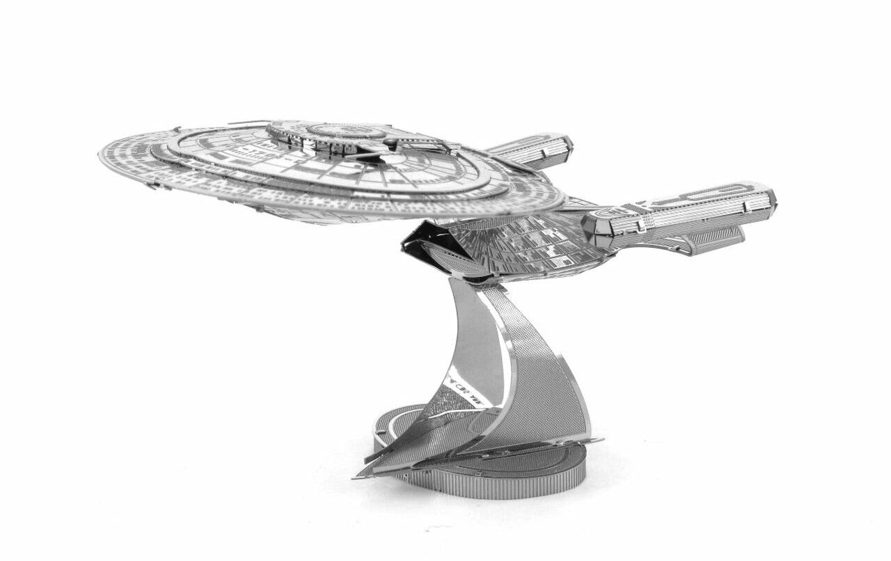 Nave Enterprise NCC 1701-D - Armado